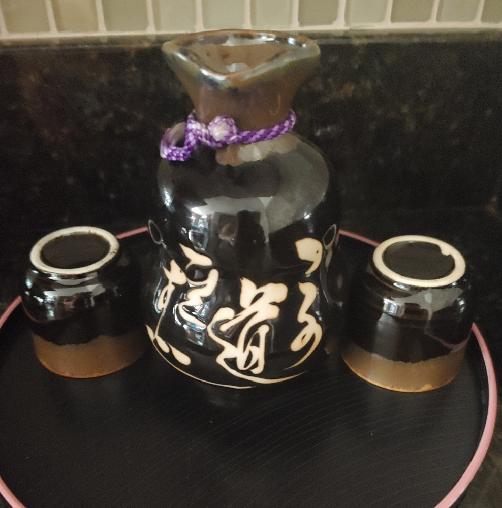 Sake Set Japanese Ceramic Saki Bottle & Cups 3 pc